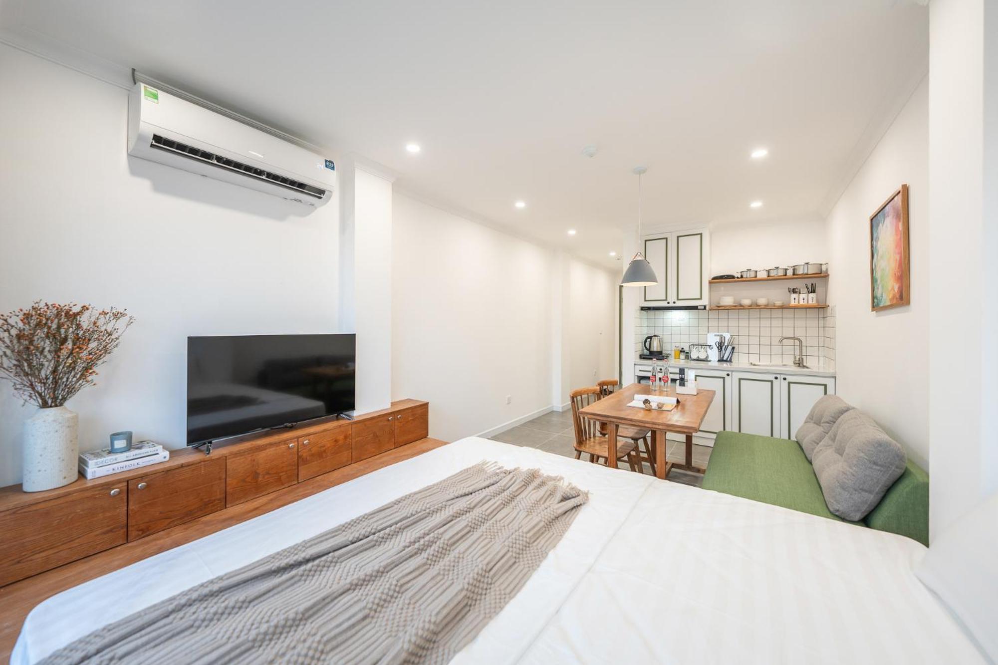 Location/Big Group/Private Villa With Pool And Kitchen Hanoi Eksteriør billede