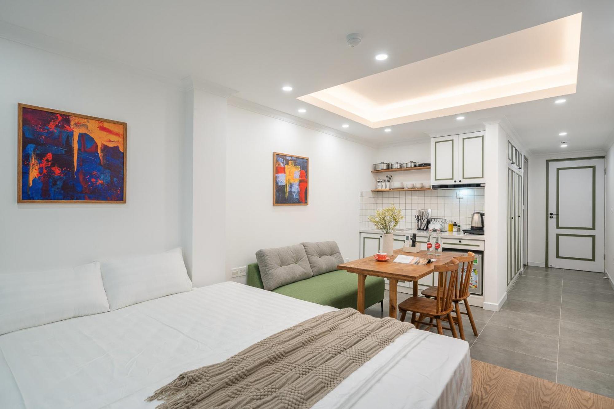 Location/Big Group/Private Villa With Pool And Kitchen Hanoi Eksteriør billede